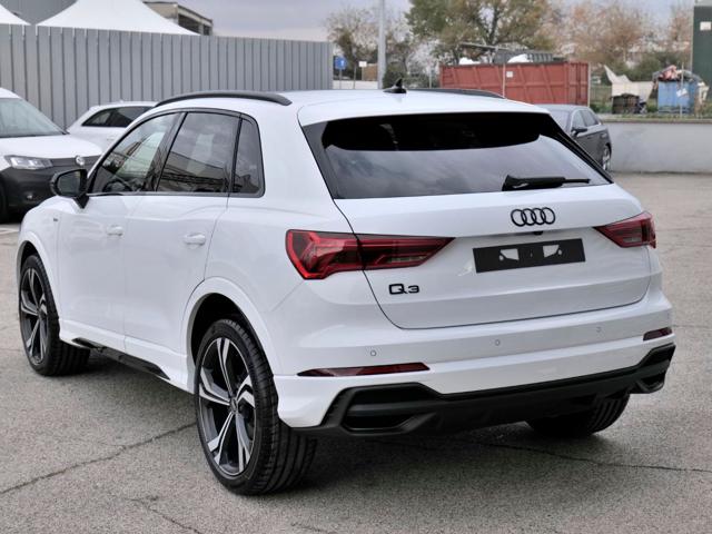 AUDI Q3 1.5 (35) Tfsi 150cv S-tr. Identity Black Open Sky Immagine 2