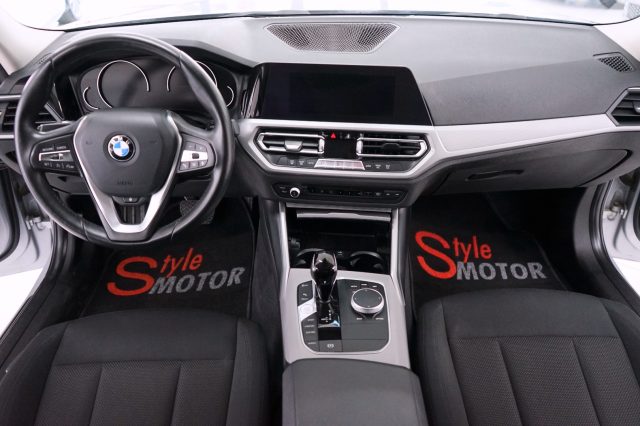 BMW 320 d Business Advantage aut Berlina Ufficiale Uniprop Immagine 4