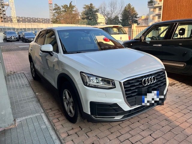 AUDI Q2 1.0 TFSI S tronic Business Immagine 2