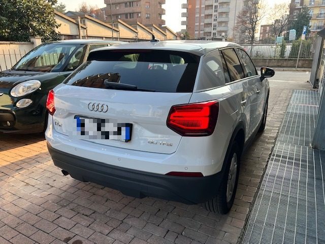 AUDI Q2 1.0 TFSI S tronic Business Immagine 3