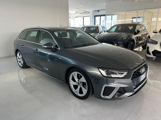 AUDI A4 Avant 35 TDI/163 CV S tronic S line edition Immagine 2