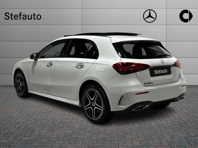 MERCEDES-BENZ A 250 e Auto Plug-in hybrid AMG Line Advanced Plus Immagine 4