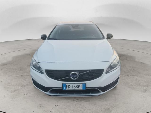 VOLVO V60 Cross Country D3 Geartronic Business Plus Immagine 4