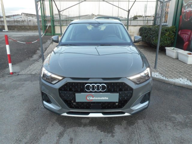 AUDI A1 AUDI A1 citycarver 30 TFSI Identity Contrast Immagine 0