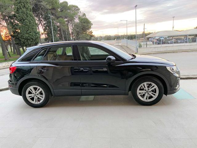 AUDI Q3 35 2.0 TDI S tronic Business COCKPIT Immagine 3