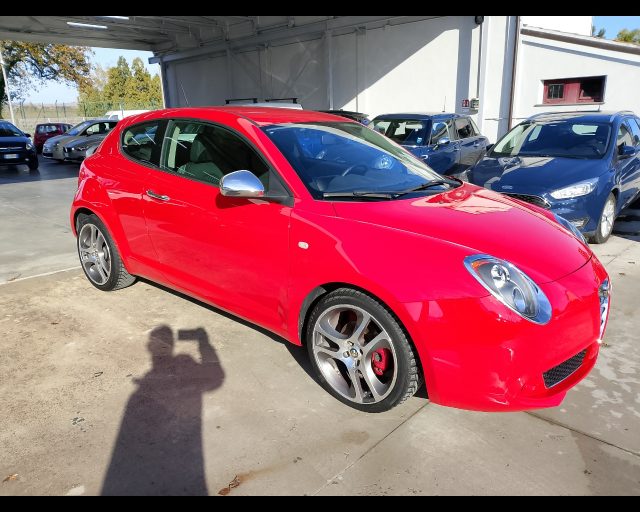 ALFA ROMEO MiTo 1.6 JTDm 16V Distinctive Immagine 2