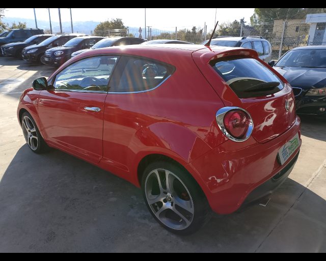 ALFA ROMEO MiTo 1.6 JTDm 16V Distinctive Immagine 4