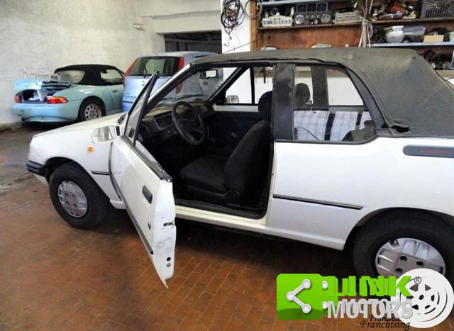 PEUGEOT 205 CJ Cabriolet. Immagine 2