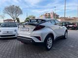 TOYOTA C-HR 1.8 Hybrid E-CVT Business