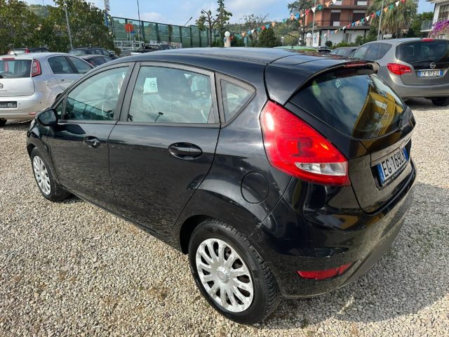 FORD Fiesta + 1.4 5 porte Bz.- GPL Immagine 3