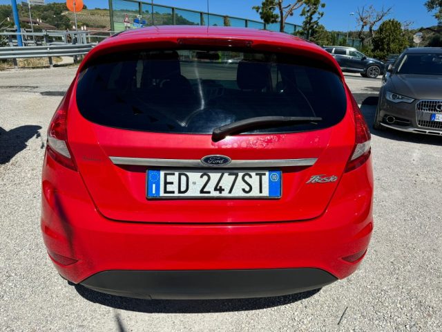 FORD Fiesta 1.4 5 porte Bz.- GPL Titanium Immagine 4