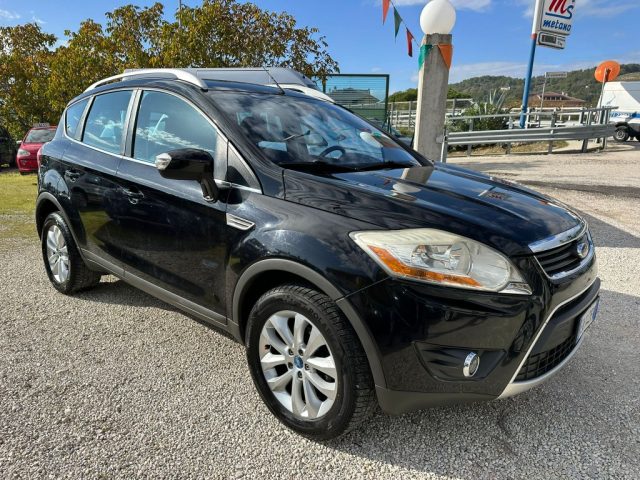 FORD Kuga 2.0 TDCi 136 CV 4WD + GANCIO Immagine 2