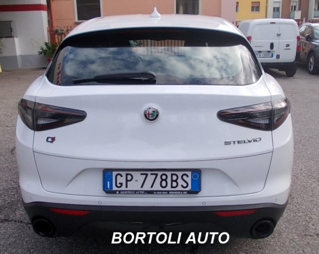 ALFA ROMEO Stelvio 2.2 TD 210cv 29.000 KM MY23 AT8 Q4 SPRINT Immagine 3