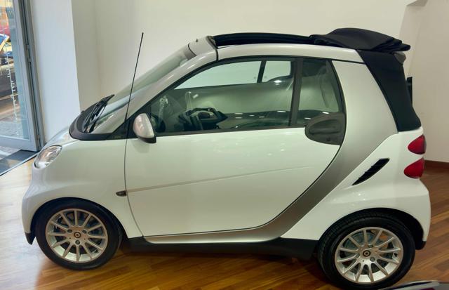 SMART ForTwo 800 33 kW cabrio passion cdi SERVOSTERZO Immagine 2