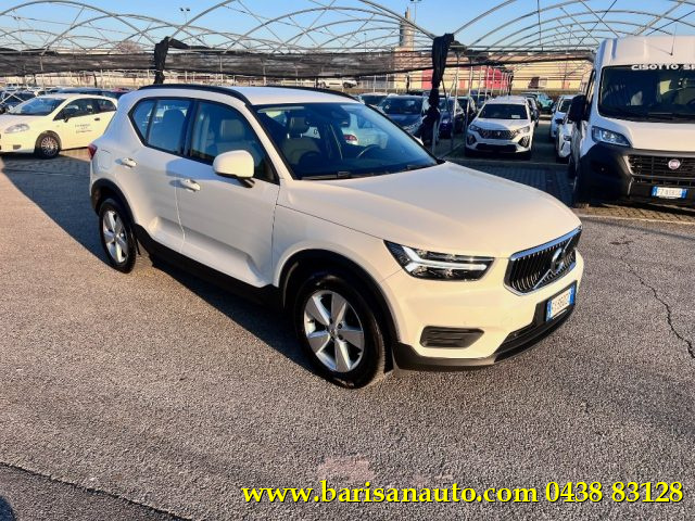 VOLVO XC40 D3 AWD Geartronic Business Immagine 1