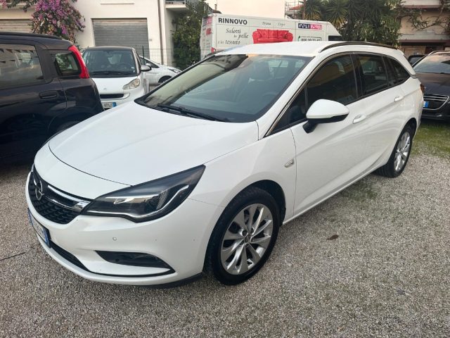 OPEL Astra 1.4 Turbo 110CV EcoM Sports Tourer Innovation Immagine 0