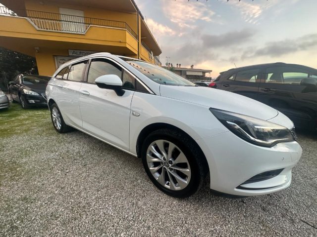 OPEL Astra 1.4 Turbo 110CV EcoM Sports Tourer Innovation Immagine 2