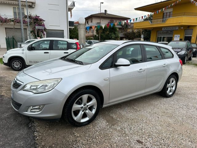 OPEL Astra 1.4 Turbo 140CV Sports Tourer GPL Tech Cosmo Immagine 0