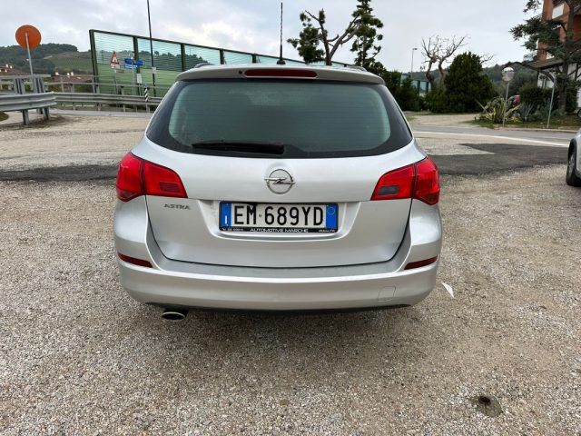 OPEL Astra 1.4 Turbo 140CV Sports Tourer GPL Tech Cosmo Immagine 4