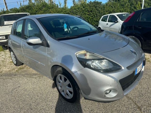 RENAULT Clio 1.2 16V 5 porte Confort Immagine 0