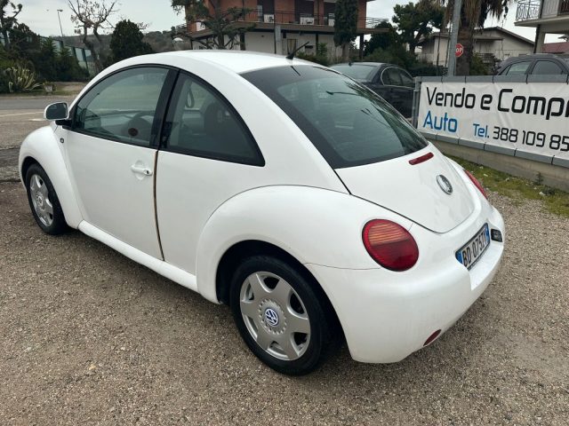 VOLKSWAGEN New Beetle 1.9 TDI Immagine 3