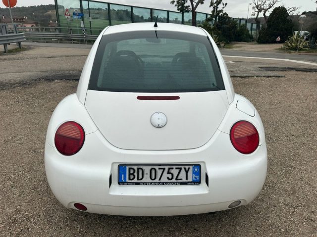 VOLKSWAGEN New Beetle 1.9 TDI Immagine 4