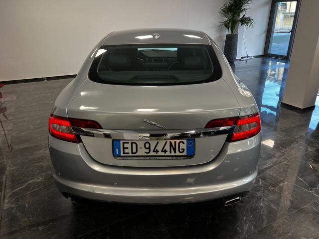 JAGUAR XF 3.0 D V6 Premium Luxury PELLE / NAVI / KEYLESS Immagine 4