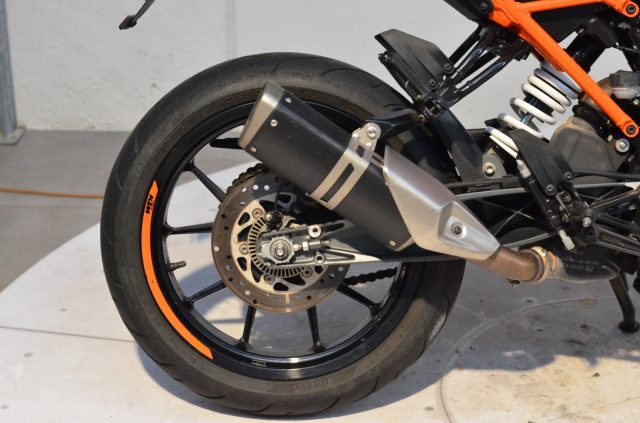 KTM 125 Duke ABS 2017 - PATENTE A1/B Immagine 1