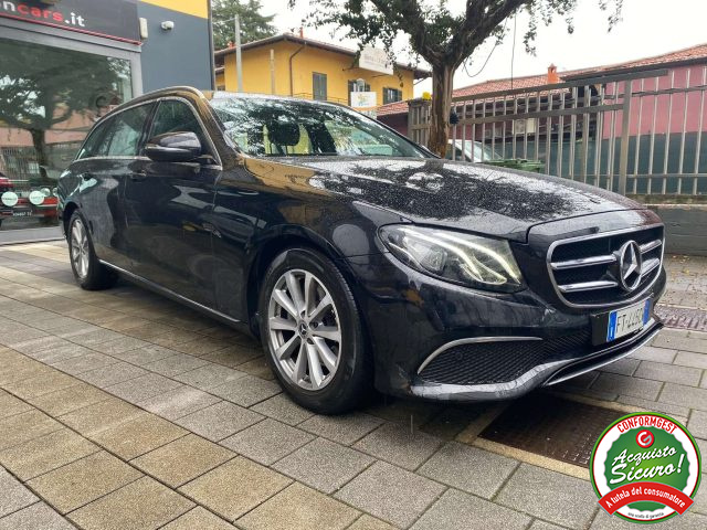 MERCEDES-BENZ E 220 d Exclusive 4matic auto Immagine 1