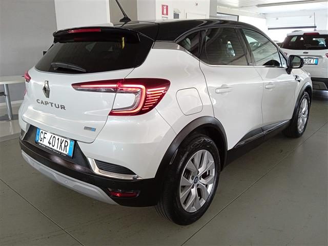 RENAULT Captur 1.6 E-TECH Hybrid Intens Auto Immagine 3