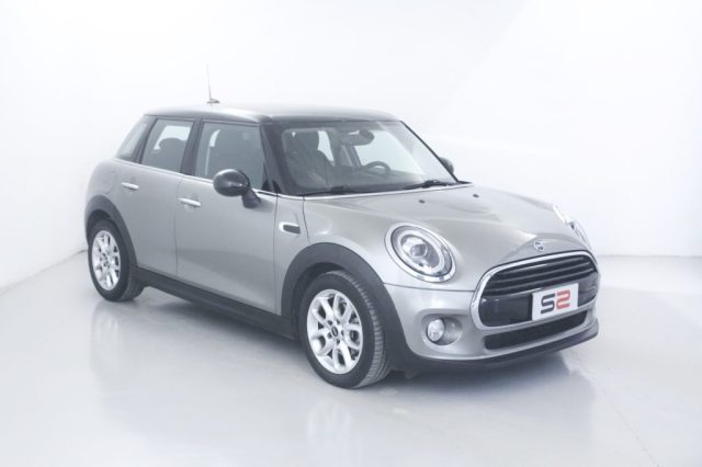 MINI Cooper D 1.5 Cooper D Hype 5 porte Neopatentati Immagine 3