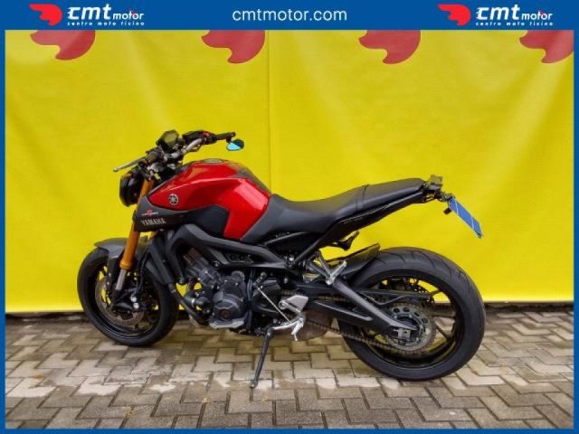 YAMAHA MT-09 Garantita e Finanziabile Immagine 4