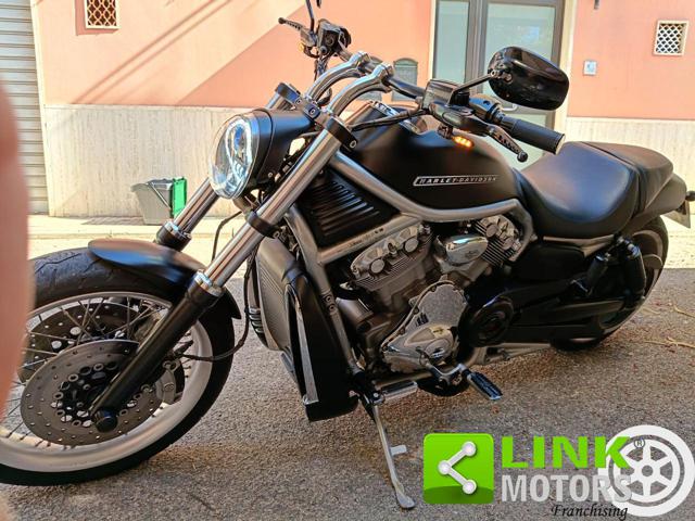 HARLEY-DAVIDSON VRSCAW V-Rod V-ROD Immagine 1