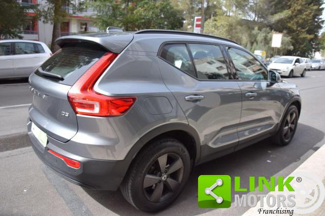 VOLVO XC40 D3 Immagine 3