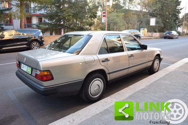 MERCEDES-BENZ 200 E Immagine 3