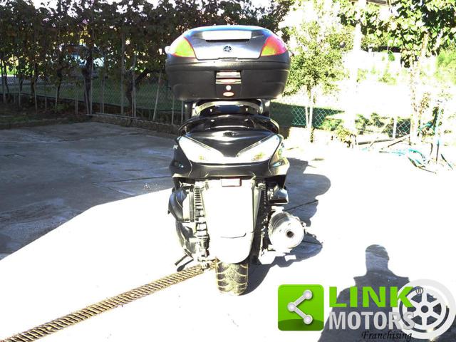 YAMAHA Majesty 400 ANNO 2010 *UNICO PROPRIETARIO* Immagine 4