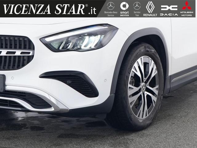 MERCEDES-BENZ GLA 180 MHV SPORT Immagine 1