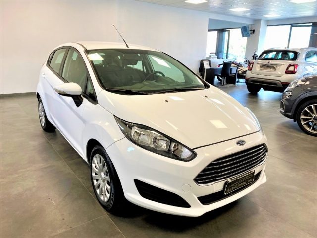 FORD Fiesta 1.5 TDCi 5 porte Business Immagine 0