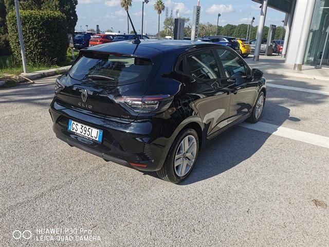 RENAULT Clio 1.6 E Tech full hybrid Evolution Immagine 4