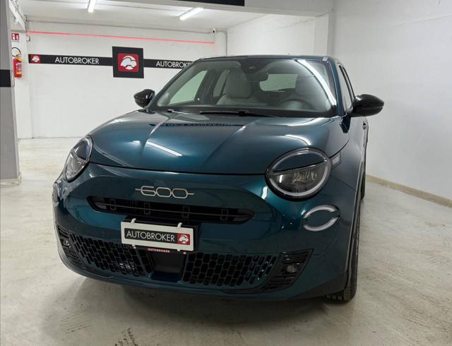 FIAT 600 Hybrid DCT MHEV La Prima Immagine 1