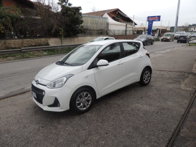 HYUNDAI i10 1.0 LPGI Econext Login Immagine 0