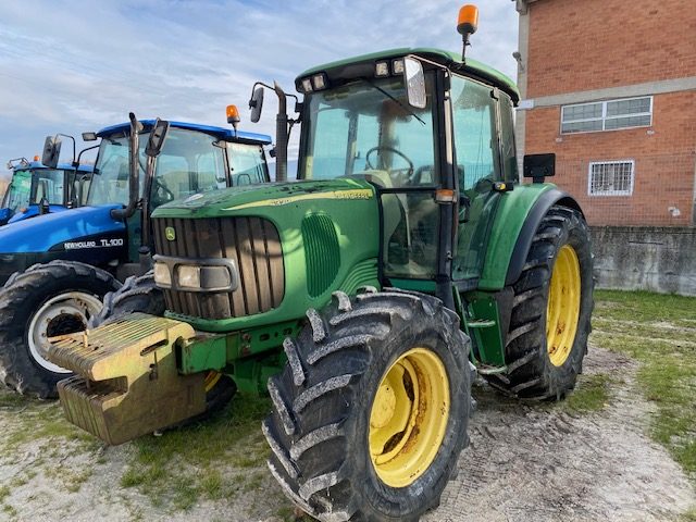 JOHN DEERE 6320 CON FRENATURA PNEUMATICA ANNO 2005 ORE 9938 Immagine 0