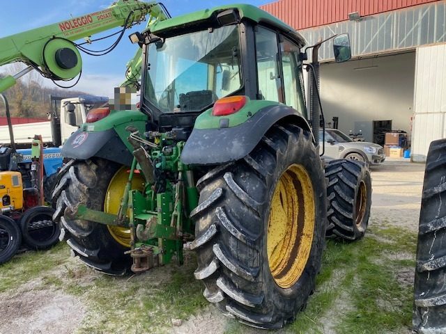 JOHN DEERE 6320 CON FRENATURA PNEUMATICA ANNO 2005 ORE 9938 Immagine 3