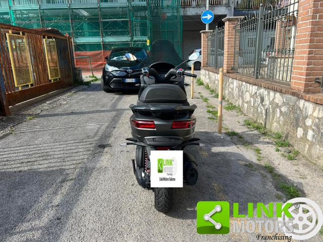 PIAGGIO MP3 350 Immagine 4