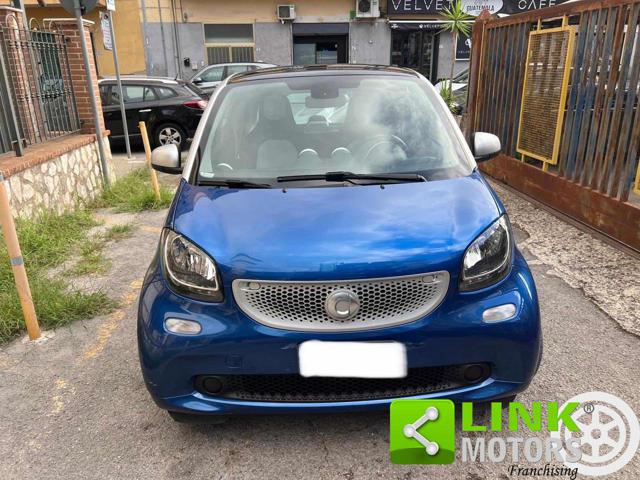 SMART ForTwo 1000 52 kW MHD coupé passion Immagine 1