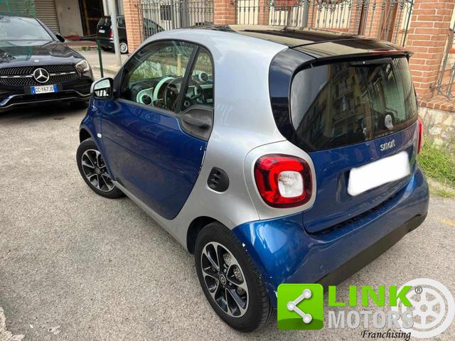 SMART ForTwo 1000 52 kW MHD coupé passion Immagine 4