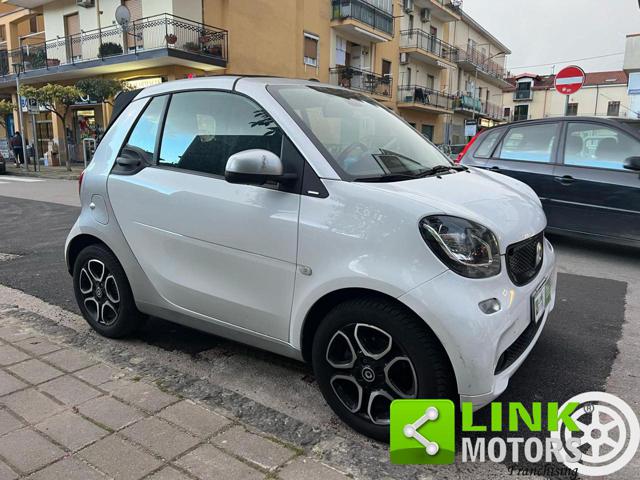 SMART ForTwo 70 1.0 twinamic cabrio Passion Immagine 1