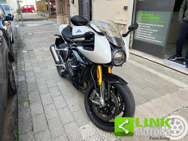 TRIUMPH Speed Triple 1200 RR RR Immagine 1