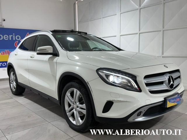 MERCEDES-BENZ GLA 200 d Automatic 4Matic Enduro + TETTO Immagine 2