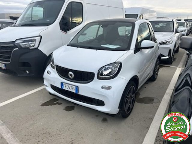 SMART ForTwo 70 1.0 twinamic Urban Immagine 0